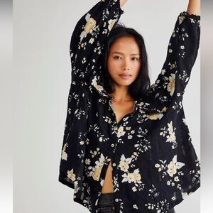 NWT Blushing Blossom Blouse